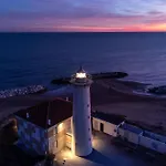 A Lovely Modern Flat A Stone Throw From The Sea