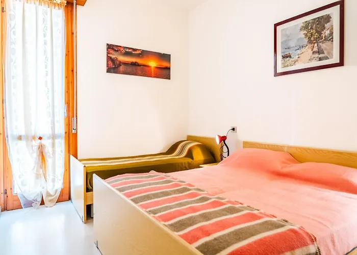 A Lovely Modern Flat A Stone Throw From The Sea *