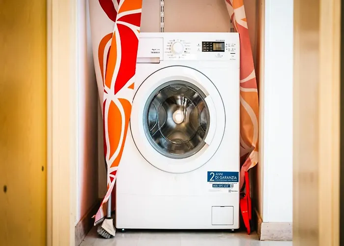 A Lovely Modern Flat A Stone Throw From The Sea * ביביונה