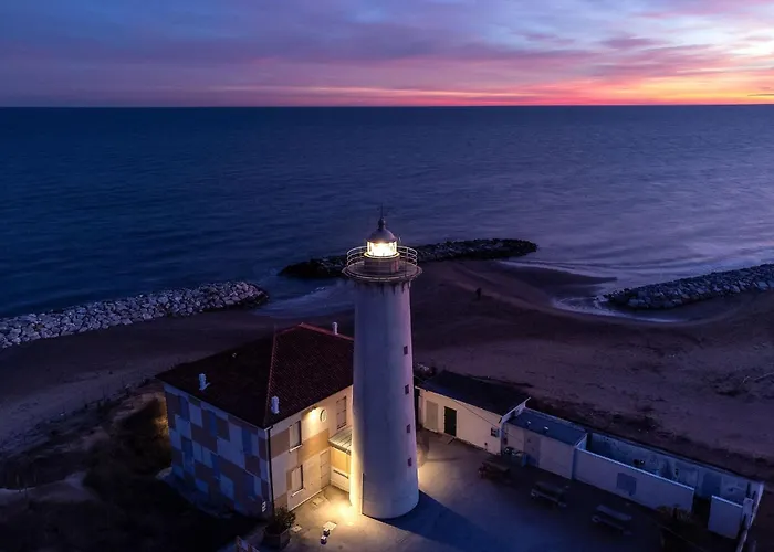 A Lovely Modern Flat A Stone Throw From The Sea