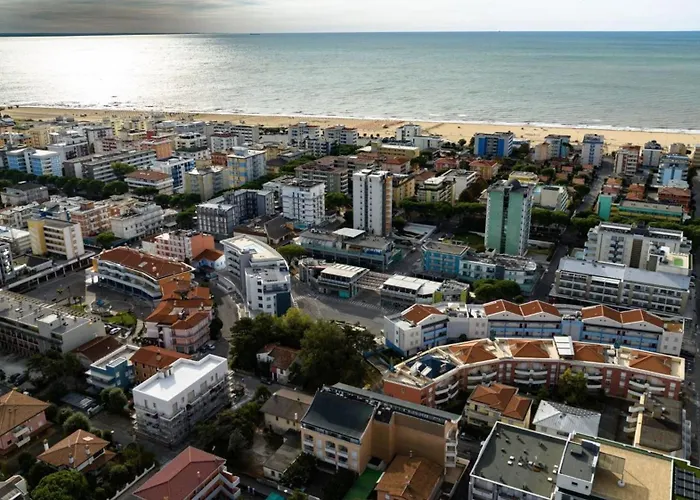 A Lovely Modern Flat A Stone Throw From The Sea ביביונה